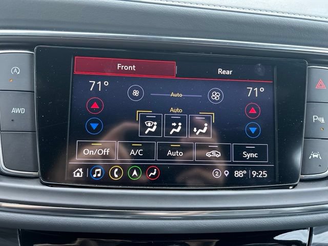Used 2022 Buick Enclave Premium AWD/4WD image 37