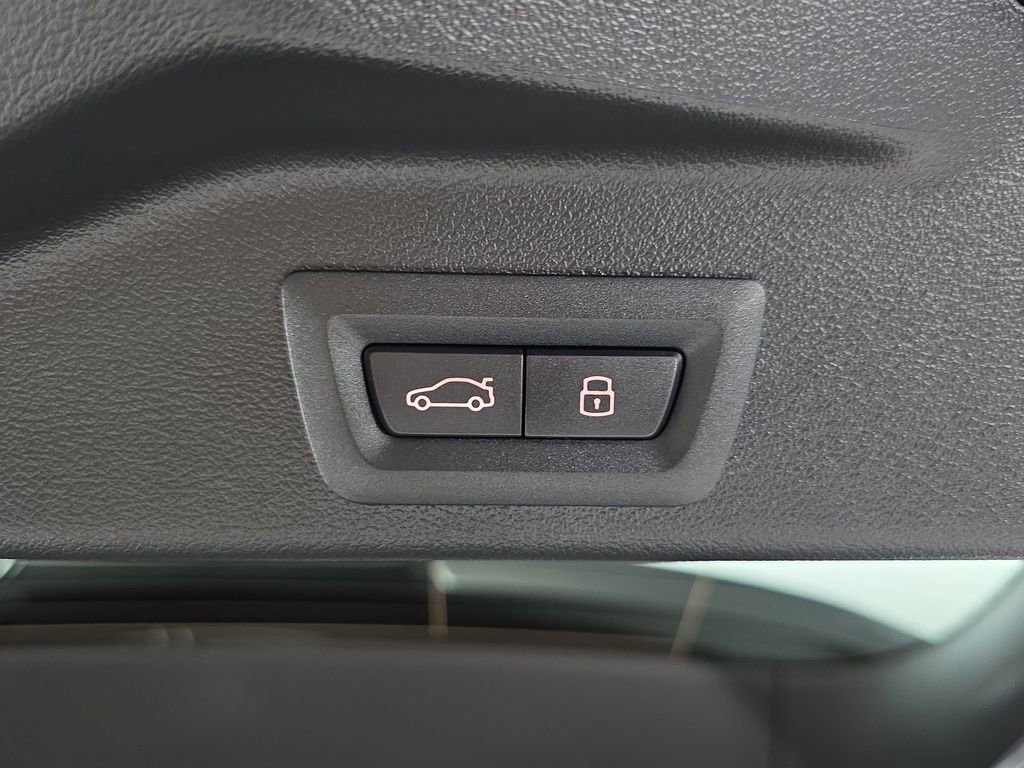 New 2026 BMW X5 xDrive40i w/ Executive Package image 13