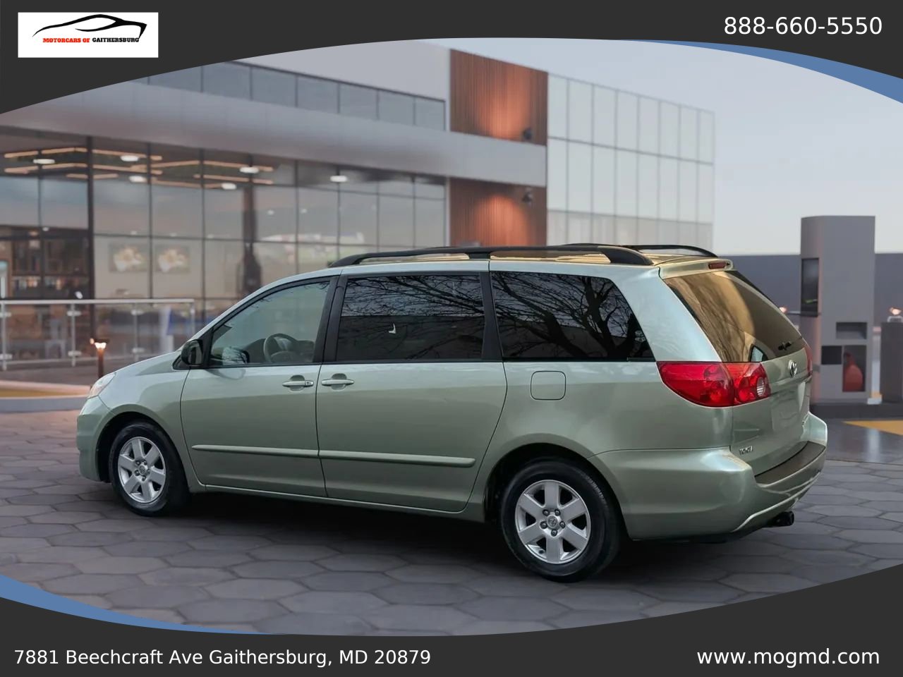Used 2010 Toyota Sienna LE FWD image 4