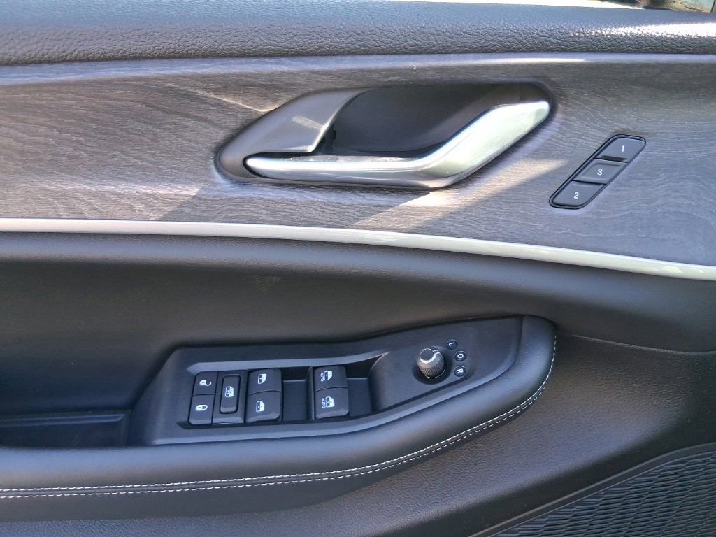 New 2025 Jeep Grand Cherokee L Limited w/ Trailer Tow Package image 21