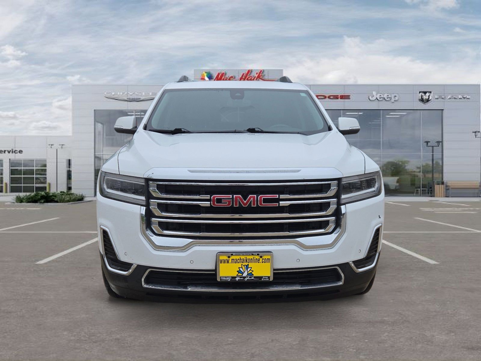 Used 2023 GMC Acadia SLE w/ Driver Convenience Package FWD image 8