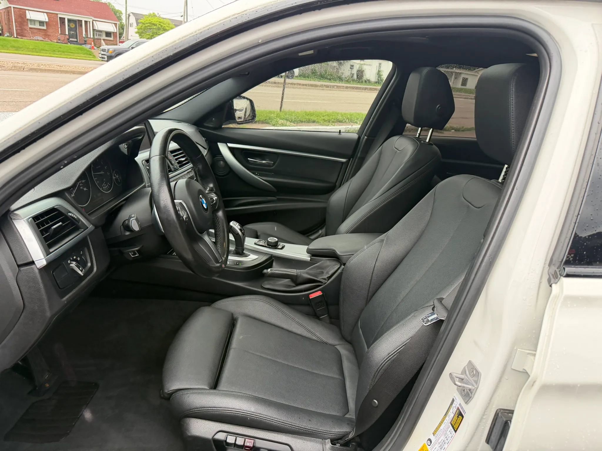 Used 2018 BMW 340i Sedan RWD image 13