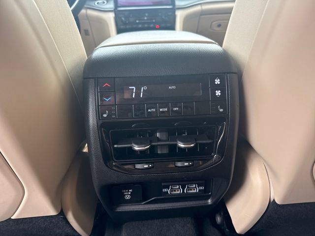 Used 2021 Jeep Grand Cherokee L Limited image 28