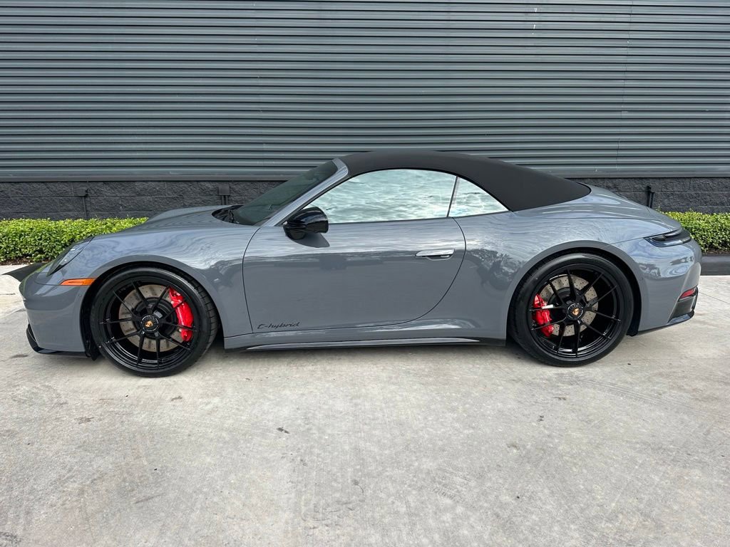 Certified 2026 Porsche 911 Carrera 4 GTS AWD/4WD image 2