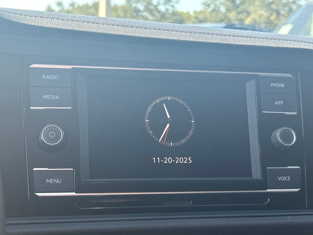 Used 2023 Volkswagen Jetta SE image 34