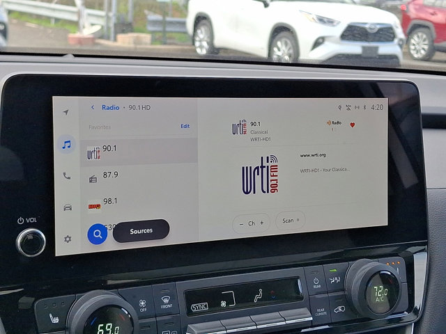 Used 2024 Toyota Grand Highlander XLE AWD/4WD image 15