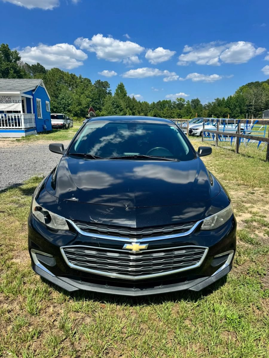 Used 2017 Chevrolet Malibu LS w/ LPO, Convenience Package 1 FWD image 3