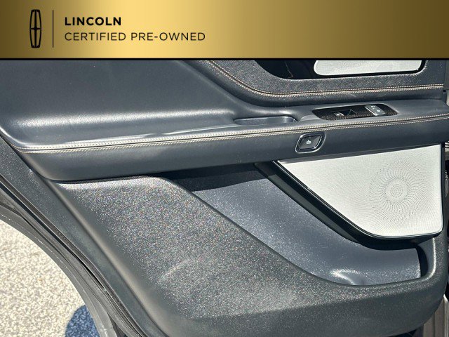 Certified 2025 Lincoln Aviator Black Label image 12