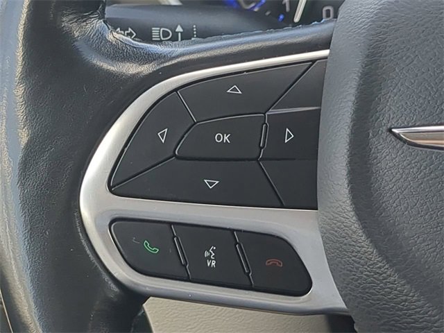 Used 2021 Chrysler Pacifica Touring-L image 24