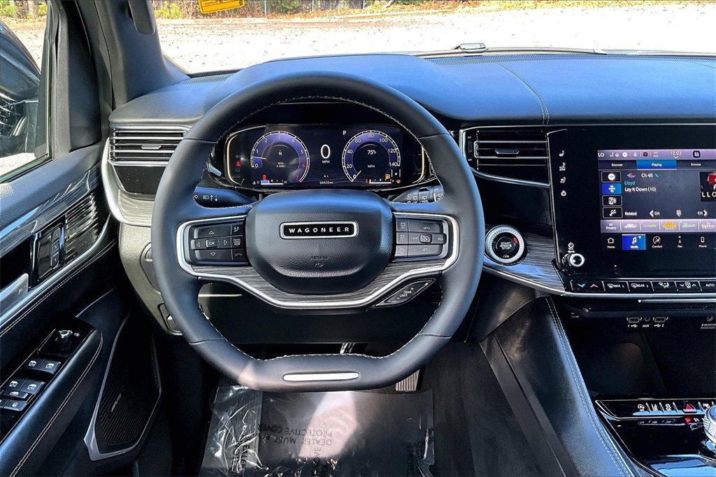 Used 2022 Jeep Wagoneer Series III w/ Flexible Seating Group image 9