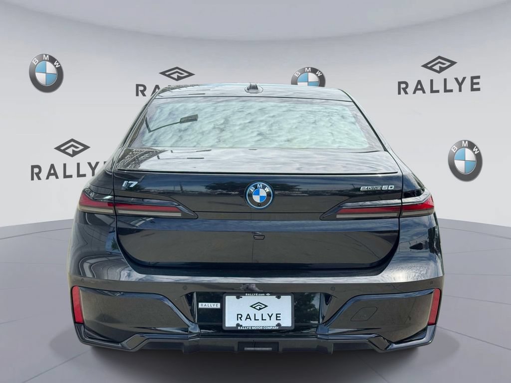 Used 2025 BMW i7 eDrive50 w/ M Sport Package RWD image 8