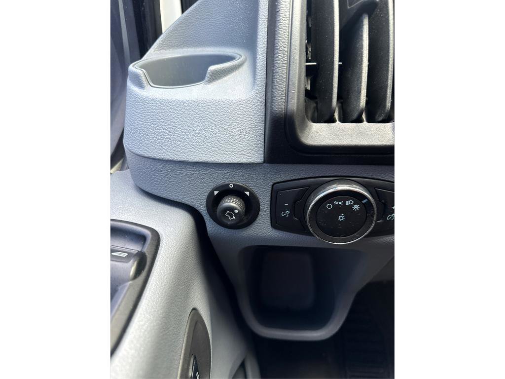 Used 2018 Ford Transit 350 XLT RWD image 22