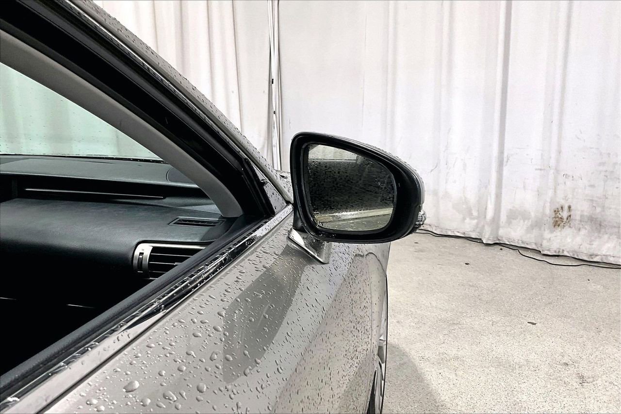 Used 2016 Lexus IS 300 AWD w/ Premium Package image 11