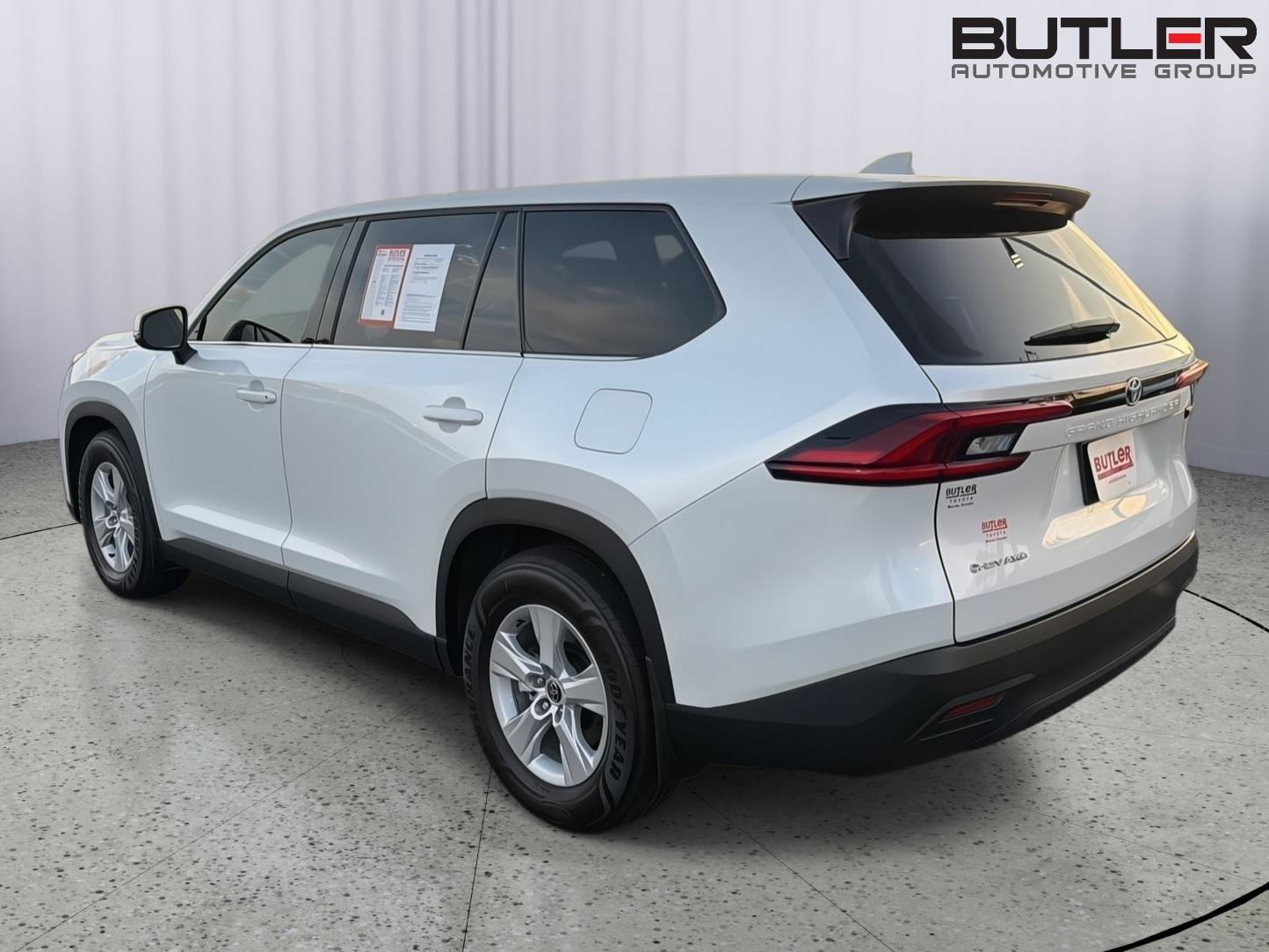 Certified 2025 Toyota Grand Highlander AWD Hybrid image 4