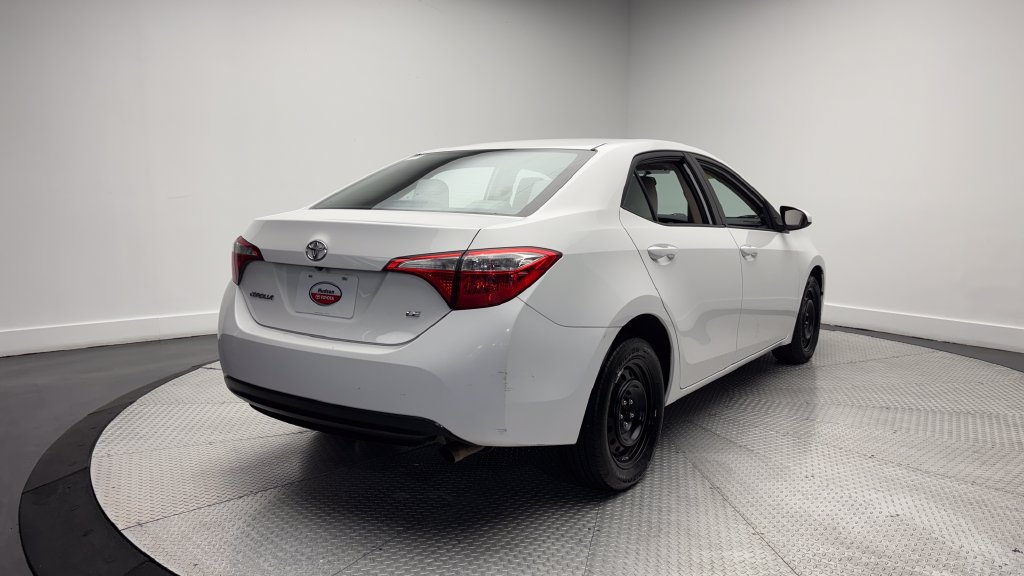 Used 2014 Toyota Corolla LE FWD image 31