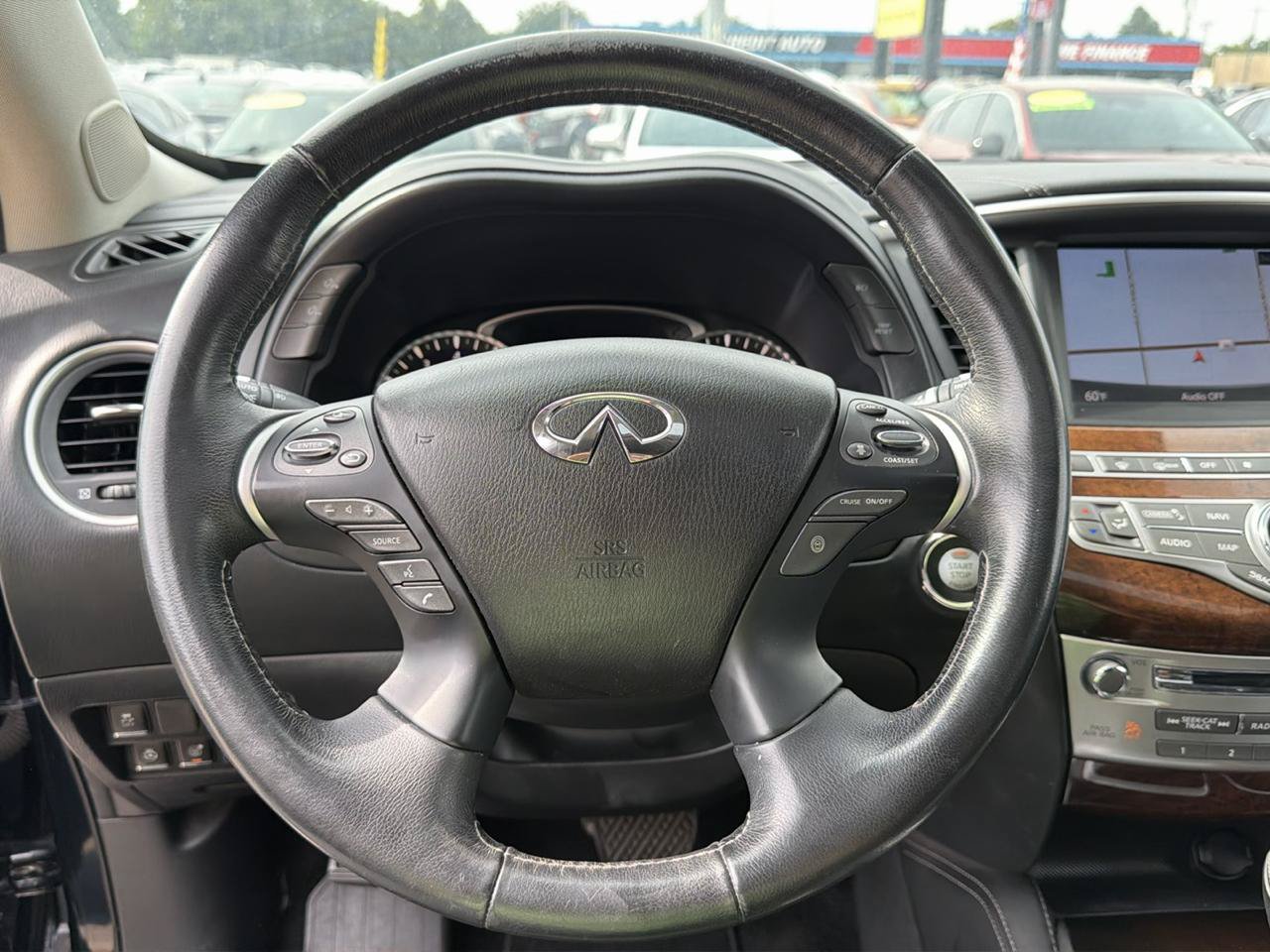 Used 2017 INFINITI QX60 Luxe w/ Deluxe Technology Package AWD/4WD image 13
