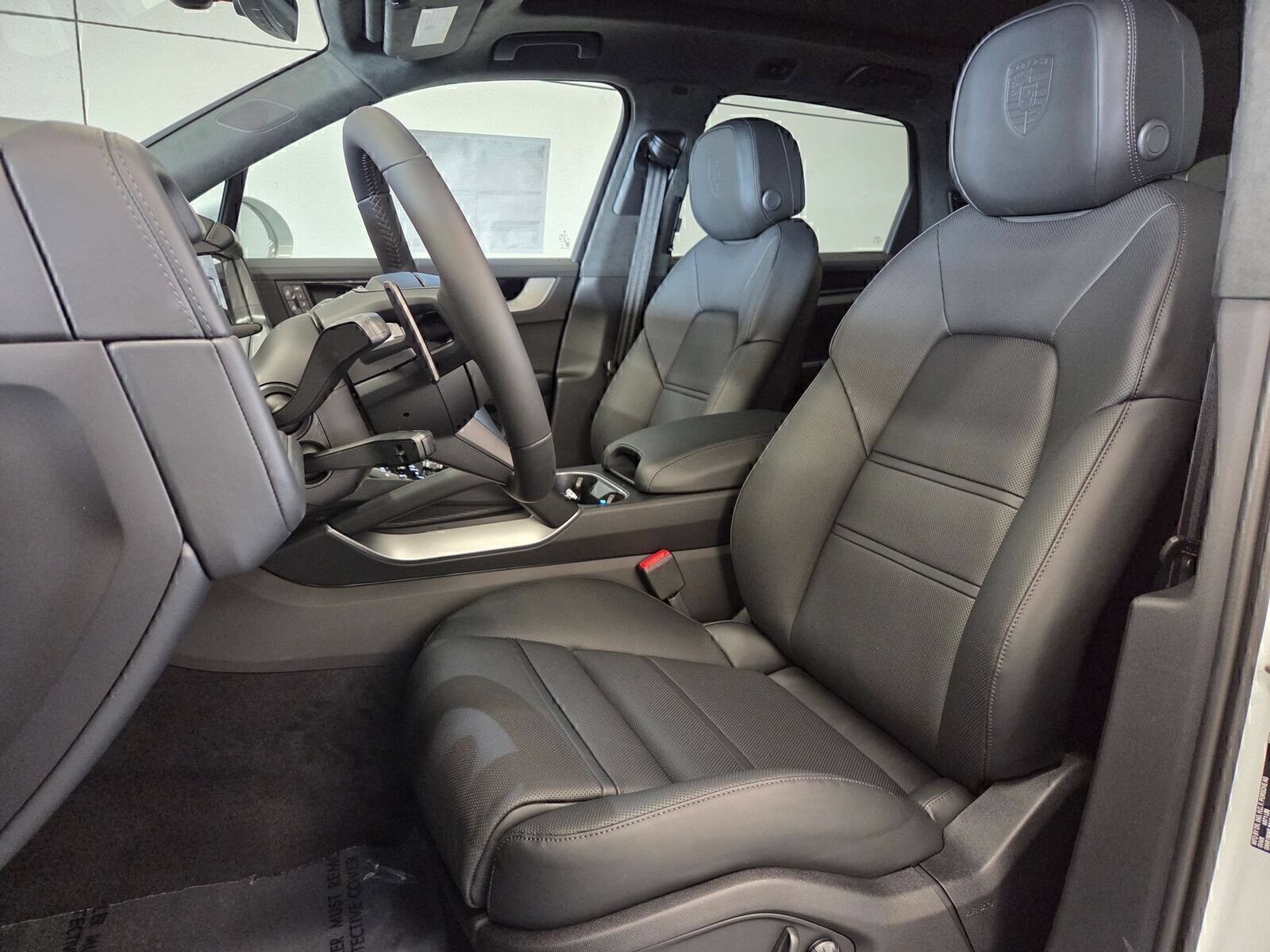 Used 2026 Porsche Cayenne GTS AWD/4WD image 5