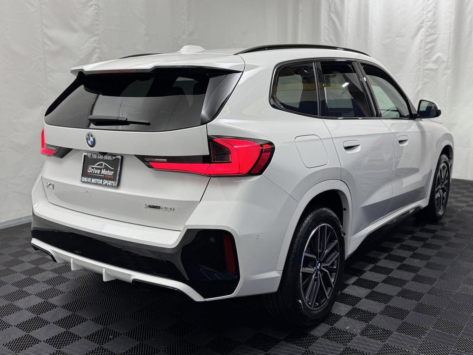 Used 2023 BMW X1 xDrive28i image 9