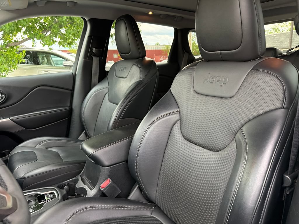 Used 2022 Jeep Cherokee Limited AWD/4WD image 22