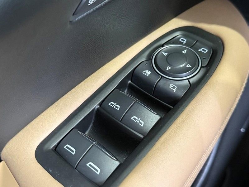 Used 2019 Cadillac XT5 Platinum w/ Trailering Package AWD/4WD image 21