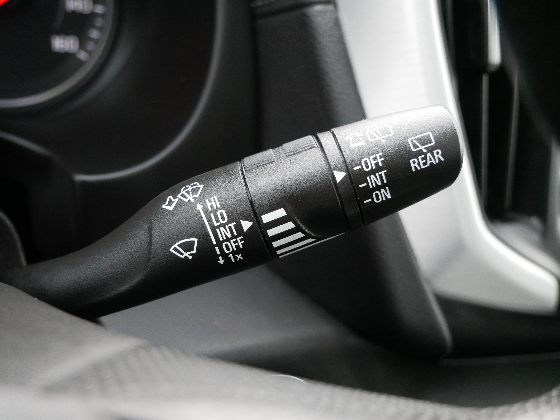 Used 2023 GMC Terrain SLE w/ Driver Convenience Package AWD/4WD image 25