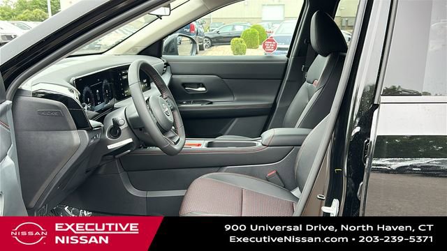 Used 2025 Nissan Kicks SR w/ Illumination Package FWD image 10