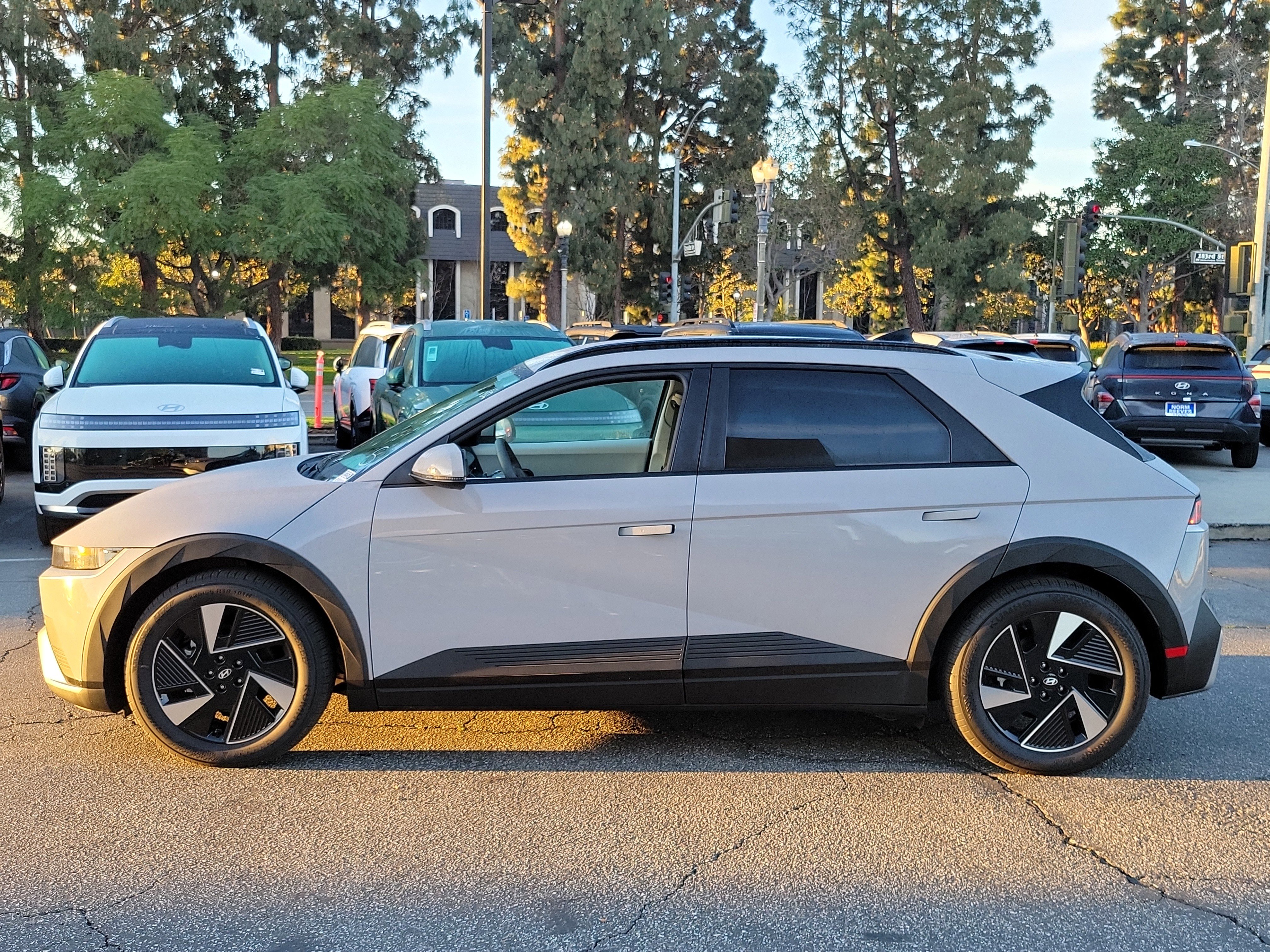 Certified 2025 Hyundai Ioniq 5 SEL image 3