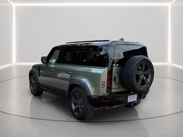 Used 2023 Land Rover Defender 110 X-Dynamic SE AWD/4WD image 3