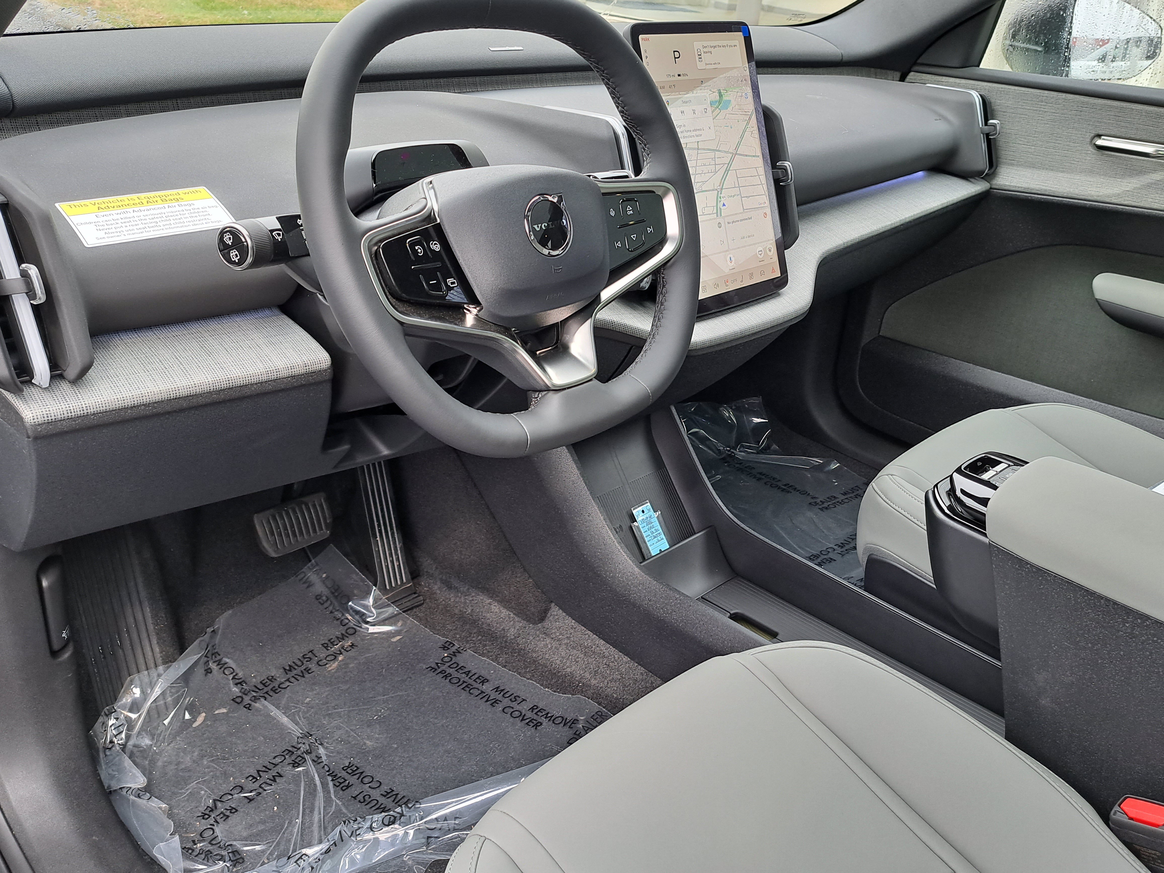 New 2026 Volvo EX30 Plus w/ Climate Package RWD image 5