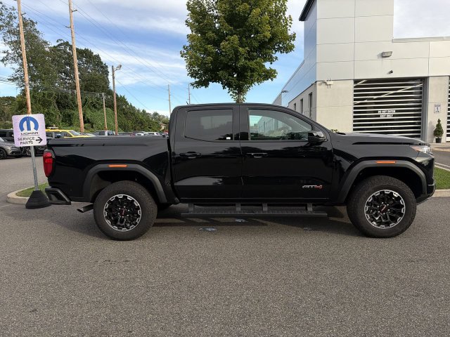 Used 2026 GMC Canyon AT4 AWD/4WD image 9