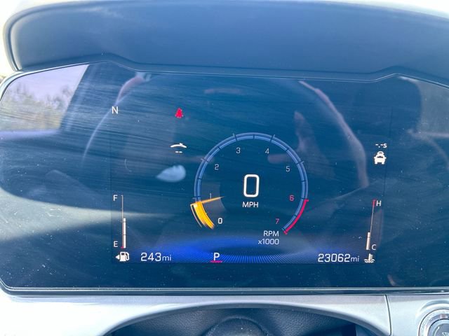 Used 2024 Chevrolet Trax LT w/ Driver Confidence Package FWD image 19