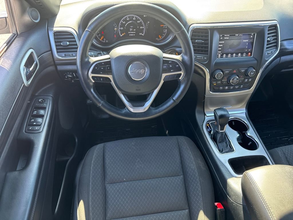 Used 2021 Jeep Grand Cherokee Laredo image 16