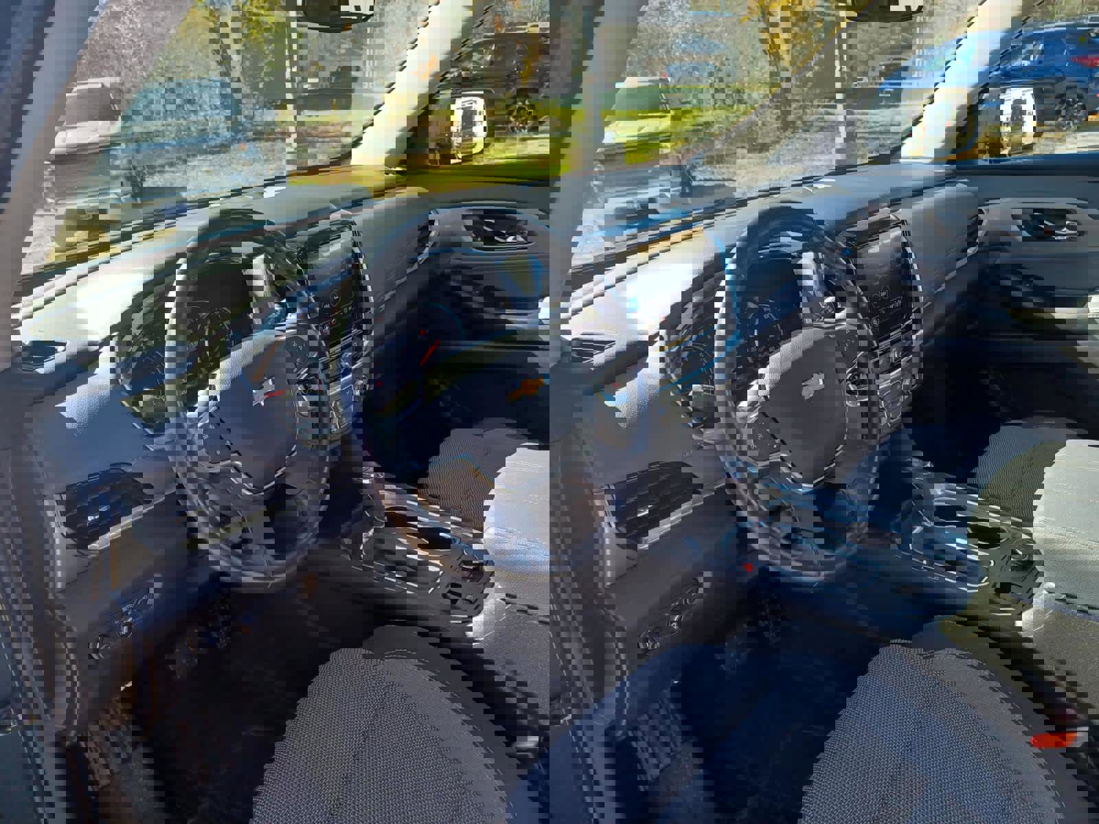 Used 2020 Chevrolet Traverse LT w/ Driver Confidence II Package image 8