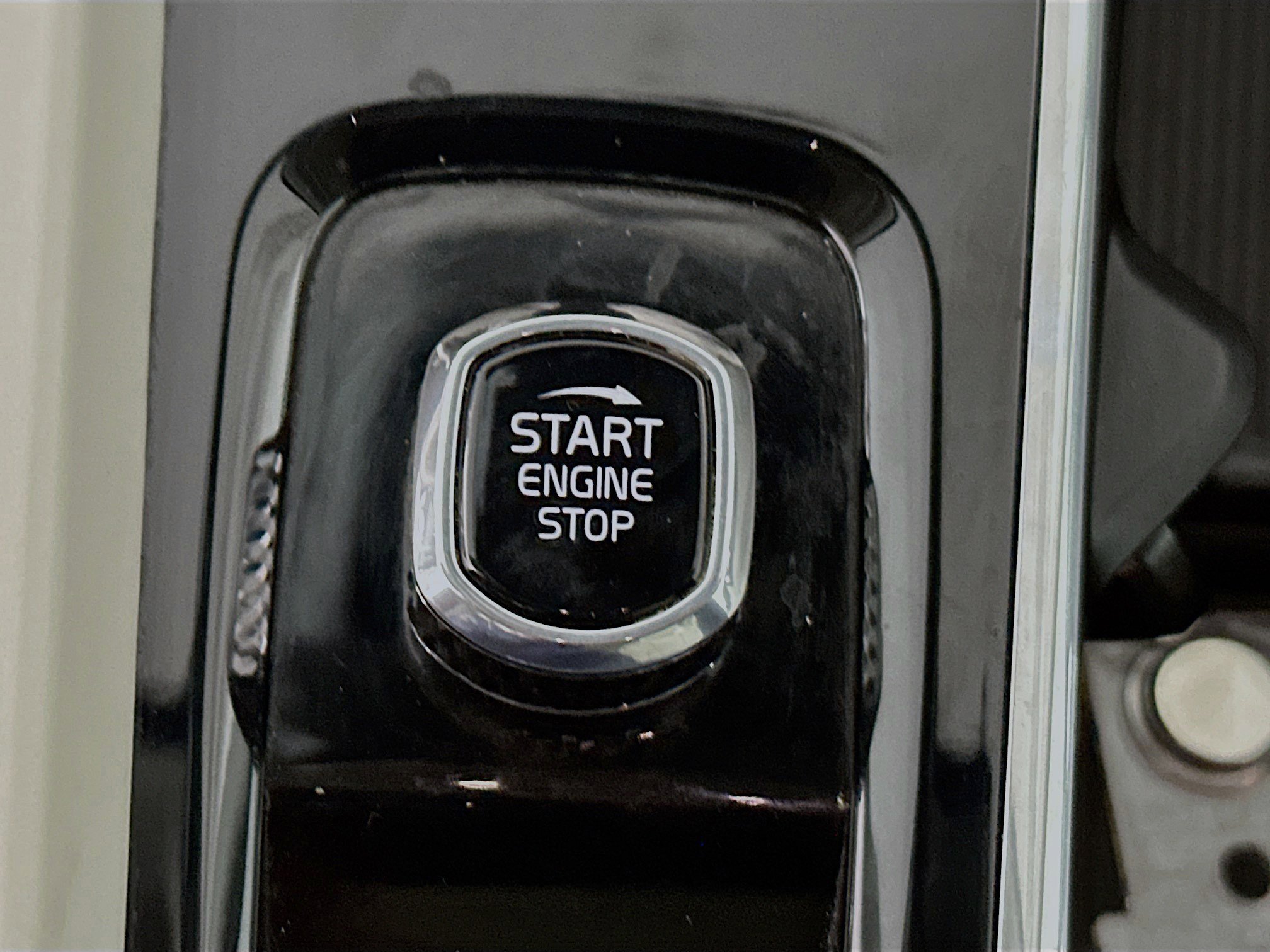 Used 2023 Volvo XC60 B5 Plus w/ Protection Package Premier image 20