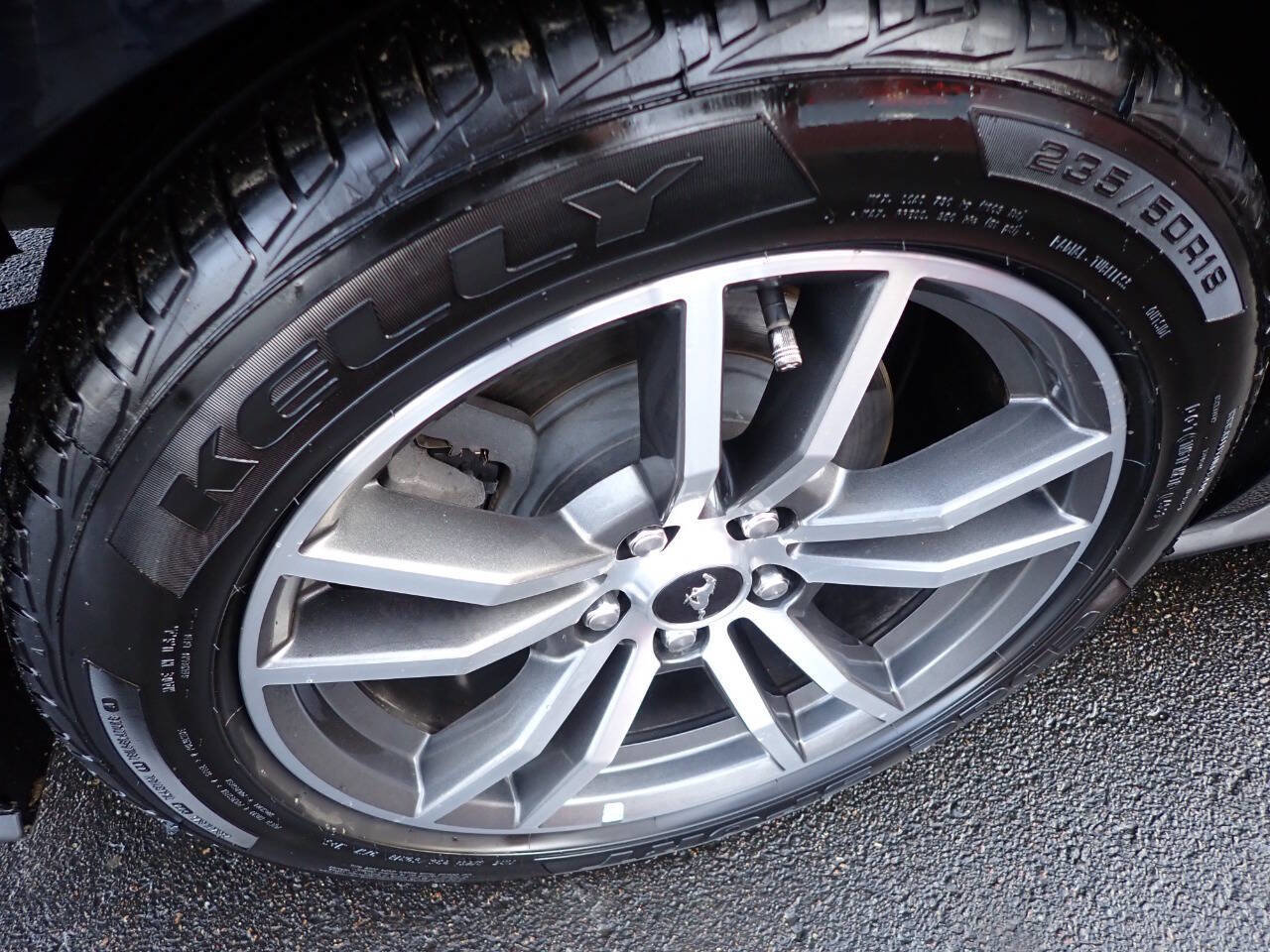 Used 2016 Ford Mustang Premium image 7