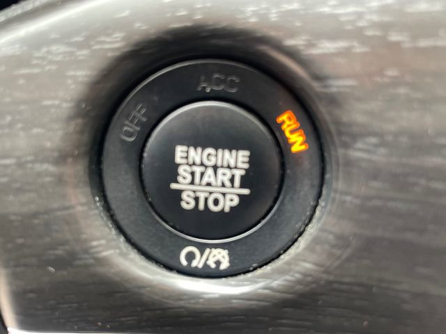 Used 2018 Jeep Grand Cherokee Limited image 31