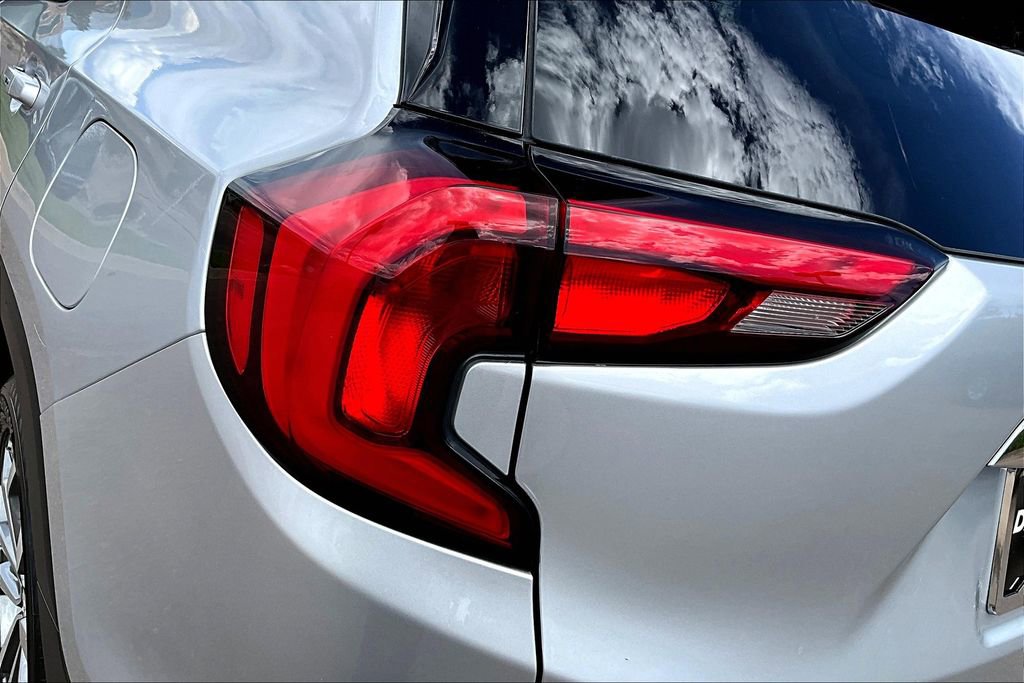 Used 2020 GMC Terrain SLT image 33