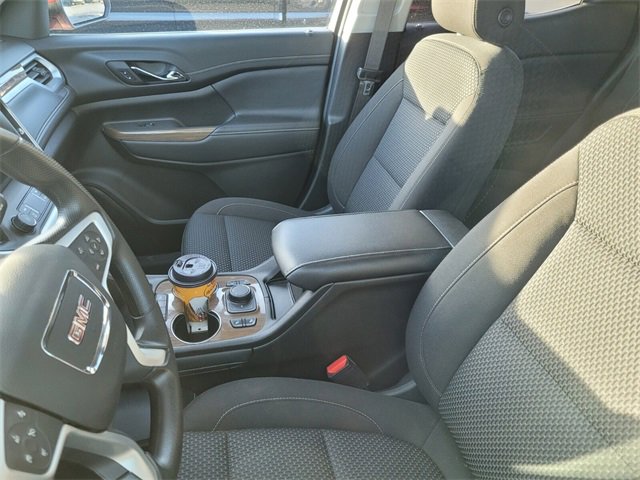 Used 2023 GMC Acadia SLE w/ Driver Convenience Package image 8