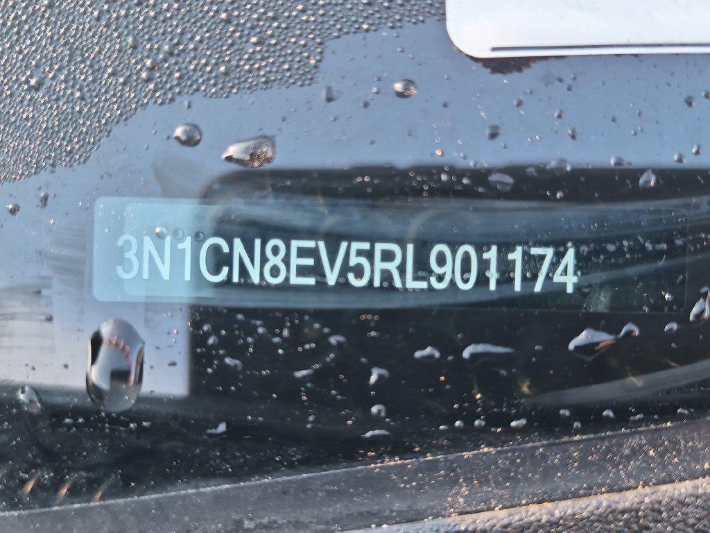 Used 2024 Nissan Versa SV FWD image 7