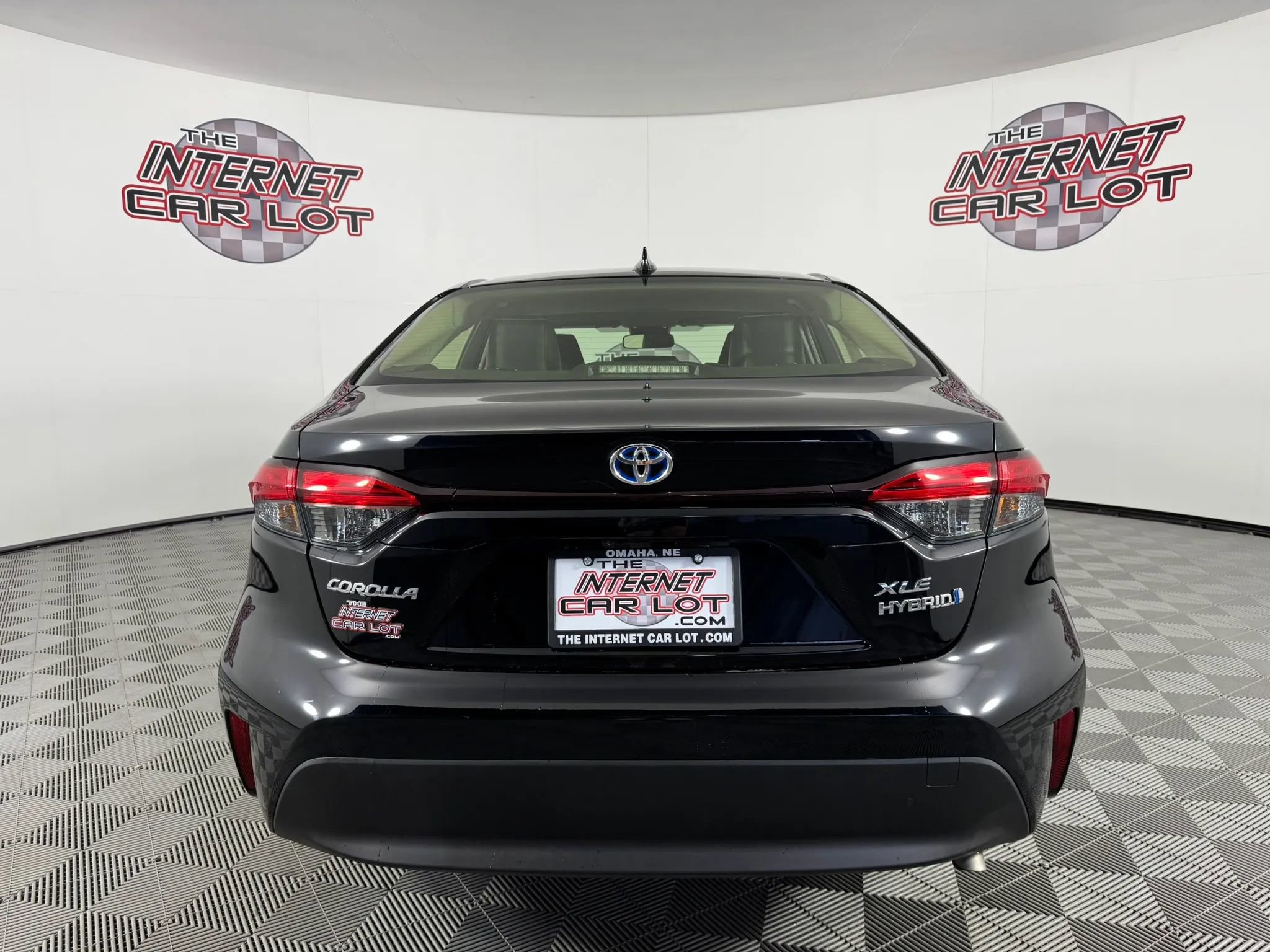 Used 2024 Toyota Corolla XLE FWD image 6
