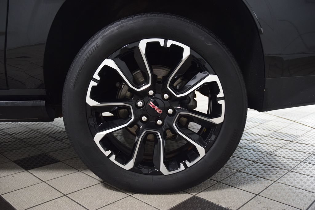 Used 2023 GMC Yukon XL Denali w/ LPO, Floor Liner Package AWD/4WD image 29