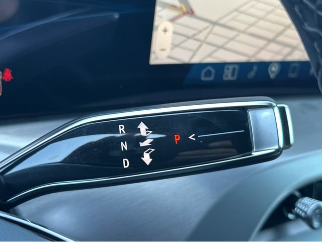 New 2026 Cadillac Vistiq Sport w/ LPO, Floor Liner Package AWD/4WD image 22