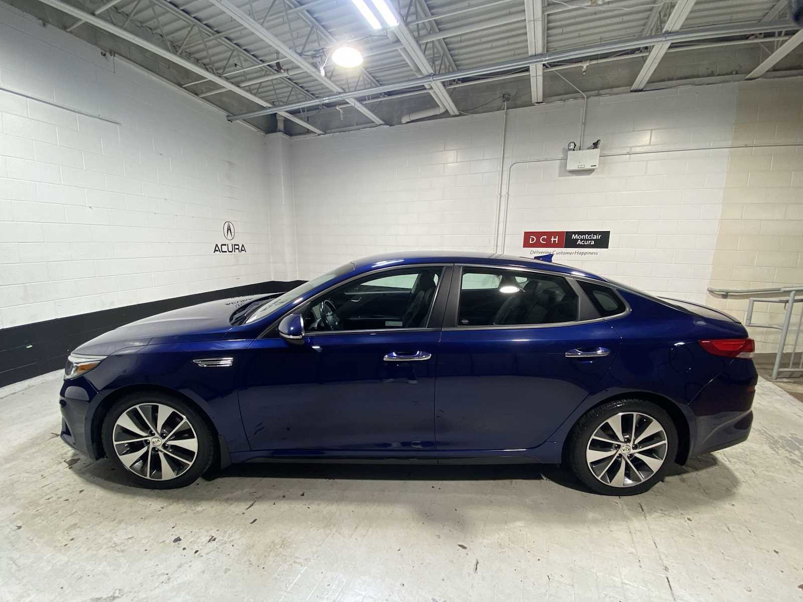 Used 2019 Kia Optima S image 3