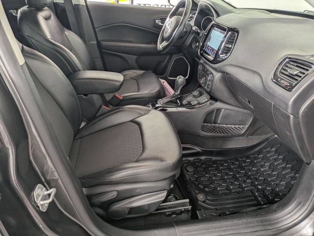 Used 2019 Jeep Compass Latitude AWD/4WD image 33