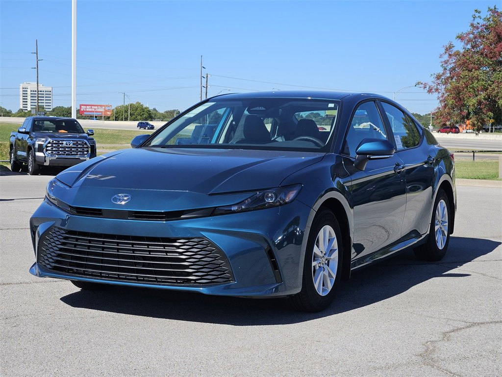 New 2026 Toyota Camry LE w/ Convenience Package image 2