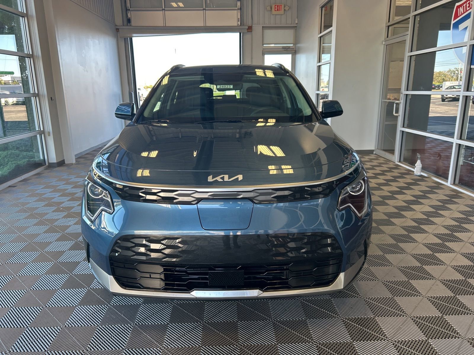 New 2025 Kia Niro Wind w/ Wind Preserve Package image 2