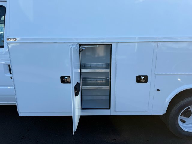 New 2026 Ford E-350 and Econoline 350 Super Duty w/ Power Equipment Group RWD image 18