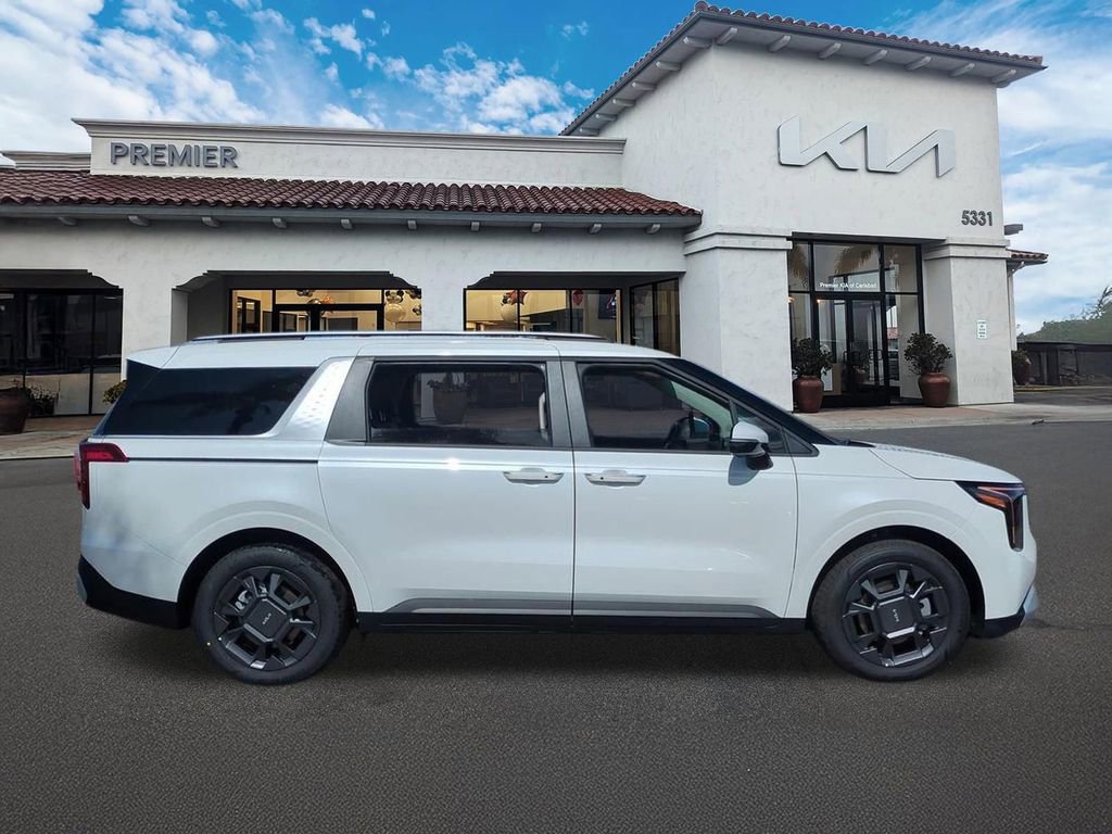 New 2026 Kia Carnival EX FWD image 9