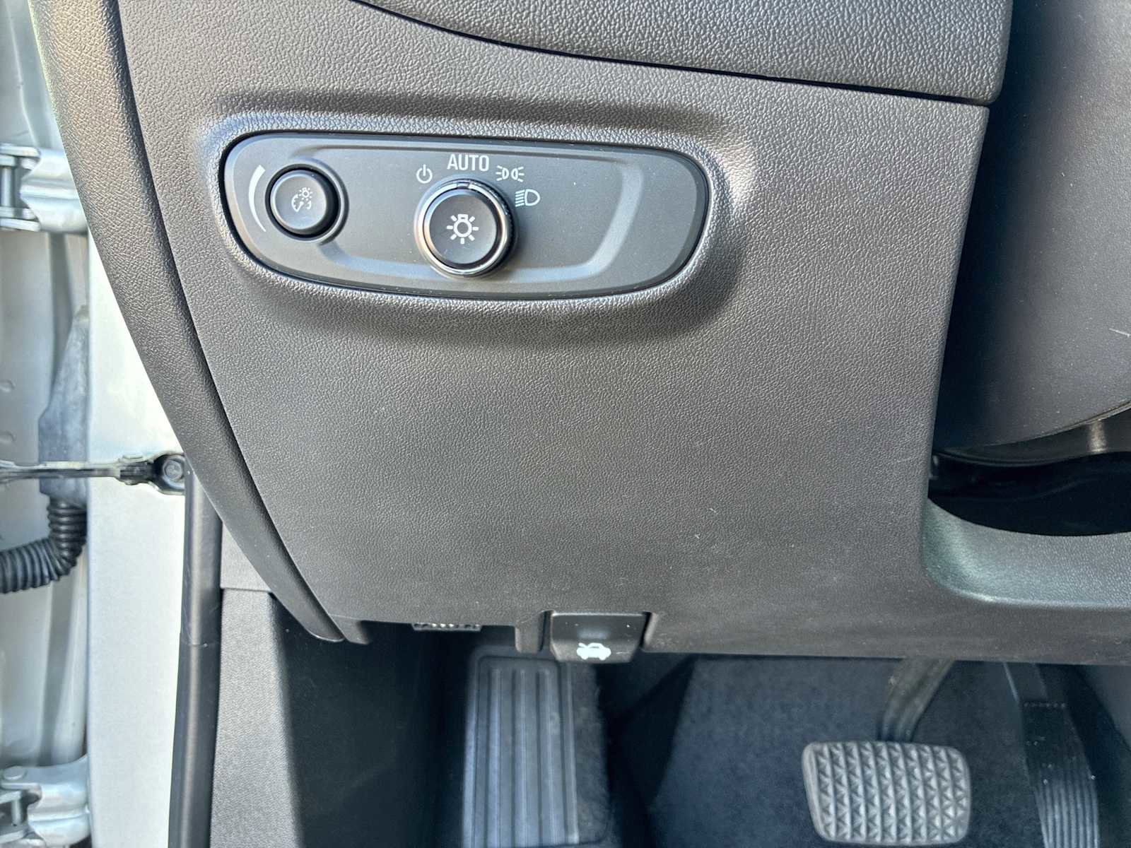 Used 2022 Chevrolet Equinox LT image 17