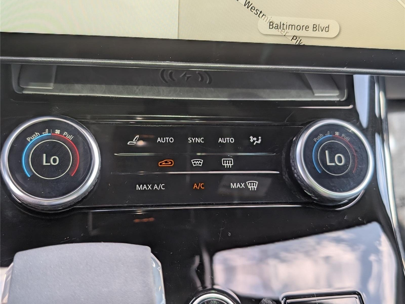 Used 2023 Land Rover Range Rover Sport SE AWD/4WD image 26